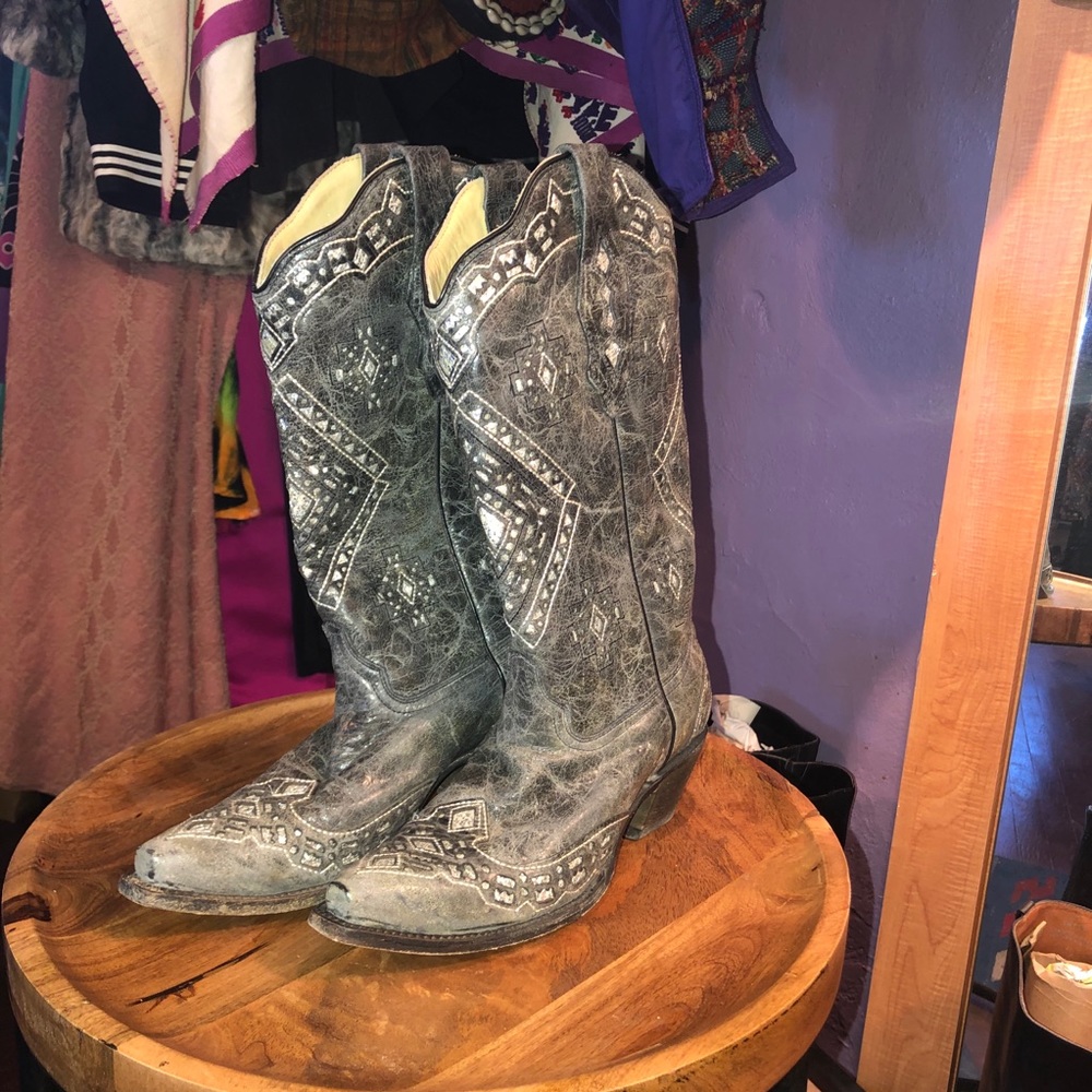 Corral boots